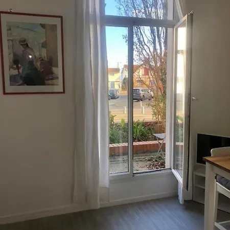 30 M2 A Avec Parking Prive A 25 Min De Paris Eaubonne