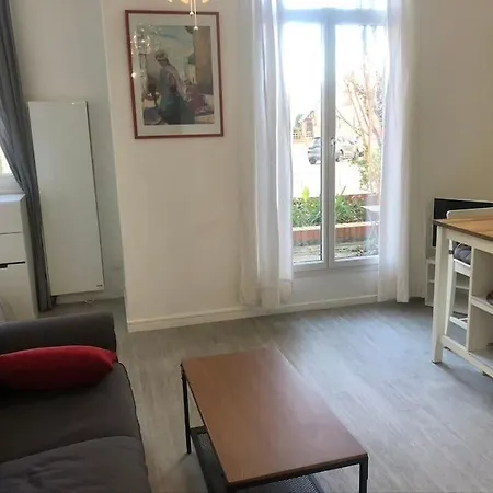 Appartement 30 M2 à Avec Parking Privé à 25 Min De Paris *
