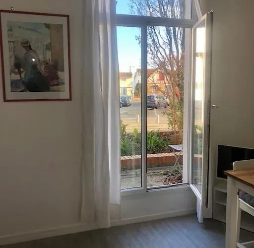 30 M2 A Avec Parking Prive A 25 Min De Paris Eaubonne
